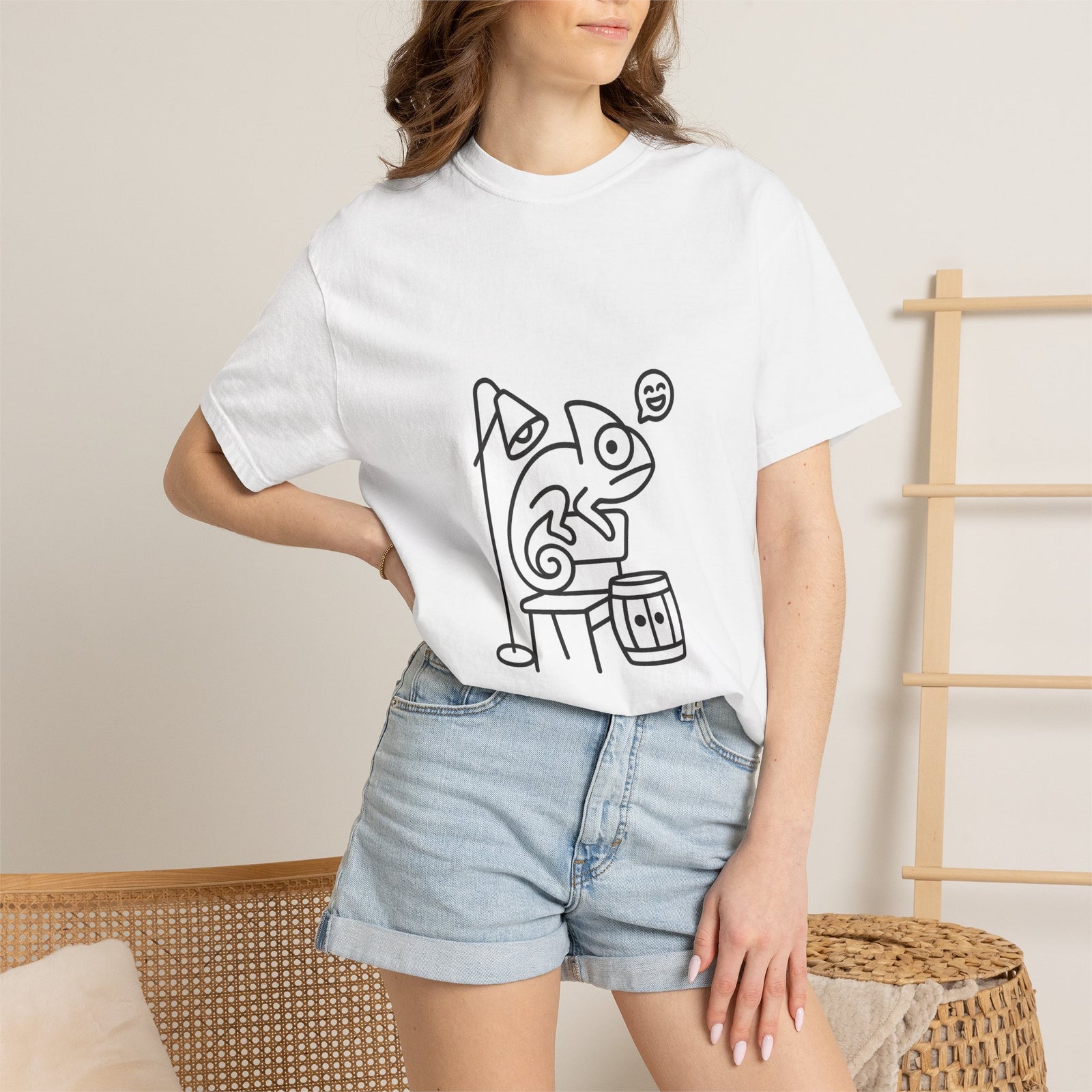 Meccha Chameleon Gaming Prop Hunt Tee - Minimalist Line Art Tee